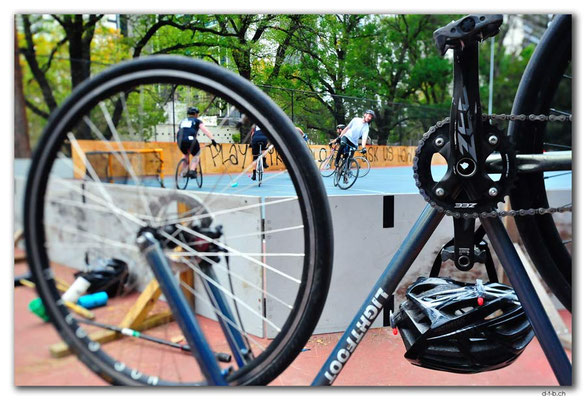 AU1454.Melbourne.Bike Polo