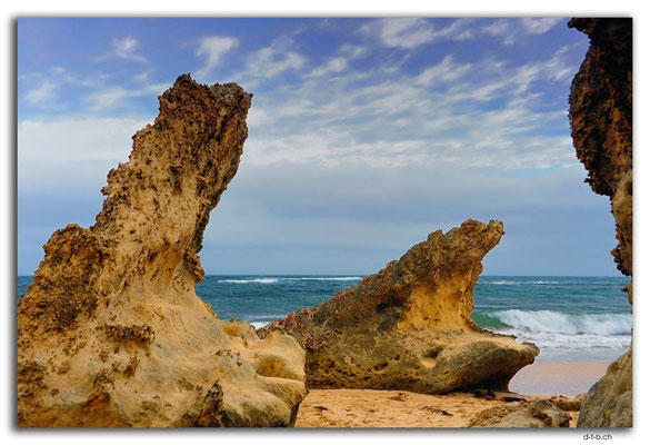 AU1159.Bay of Martyrs