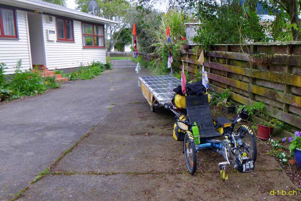 NZ: Solatrike in Hamilton bei Verne & Lisa
