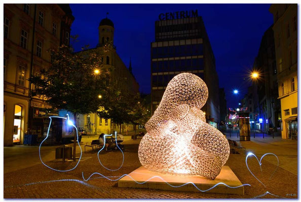 CZ025.Brno.Flaschenskulptur