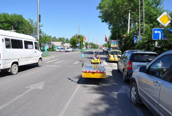 KG: Solatrike verlässt Bishkek (Foto: Tobias)
