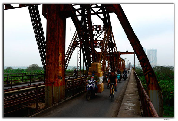 VN0041.Hanoi.Long Bien Bridge