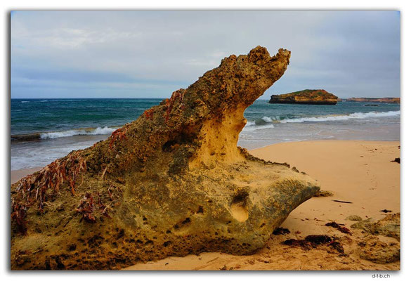AU1161.Bay of Martyrs