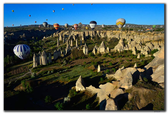 TR0907.Göreme.Ballonfahrt.Love Valley