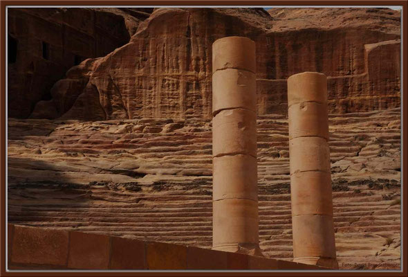 JO027.Theater.Petra