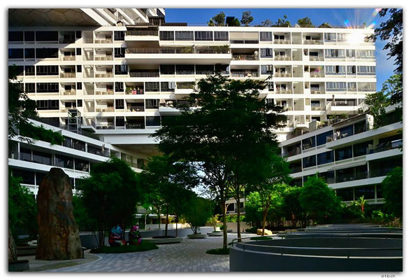 SIN0033.The Interlace