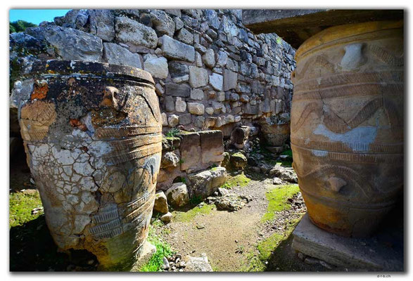 GR0499.Agia Triada.Pithoi