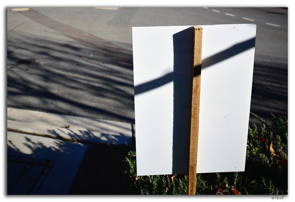 AU1518.Canberra.Shadow of the cross