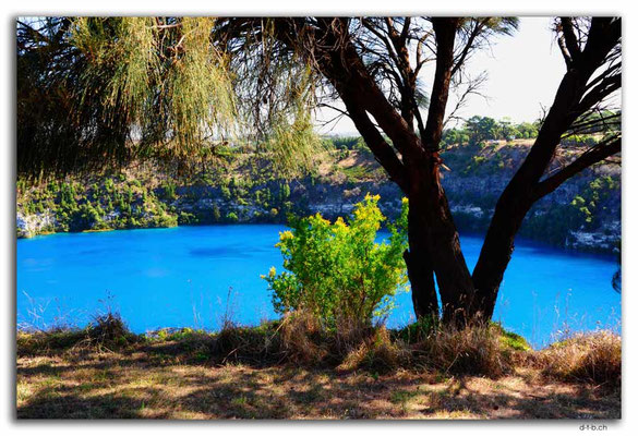 AU1133.Mt.Gambier.Blue Lake