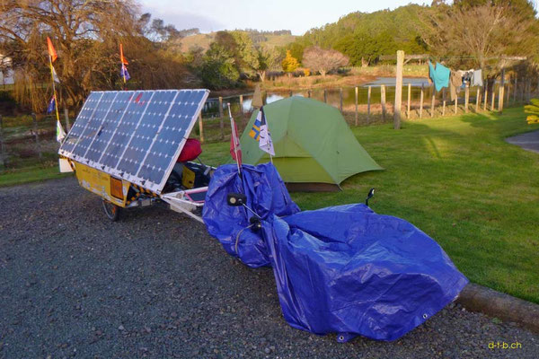 NZ: Solatrike in Paparoa