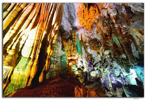 VN0116.Phong Nha Cave