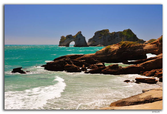 NZ0623.Wharariki Beach.Archway Islands