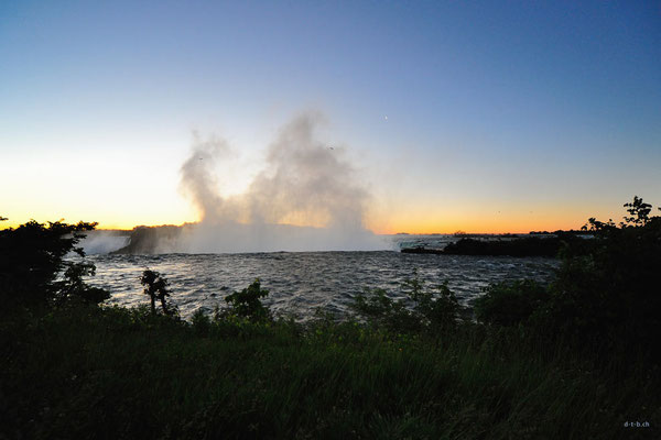CA0398 Niagara Falls Morgen