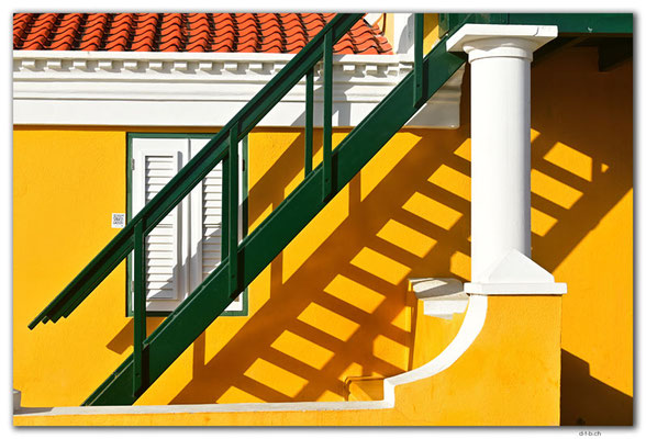 AW0064.Downtown Oranjestad
