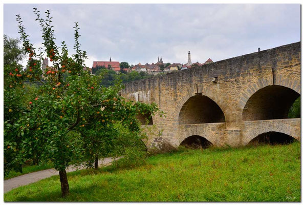 DE168.Rothenburg ob der Tauber. Doppelbrücke