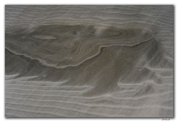 NZ0610.Farewell Spit.Ocean Beach.Sands