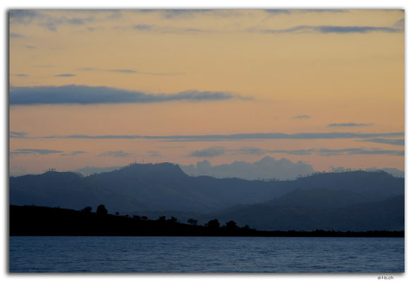 FJ0060.Vatia Beach Lookout after Sunset