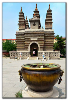 CN0284.Hohhot.Five Pagodas 