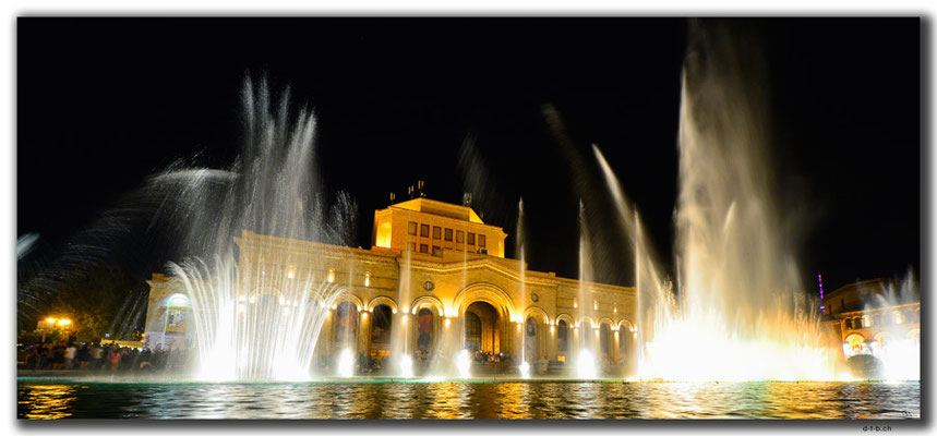 AM051.Yerevan.Wasserspiel