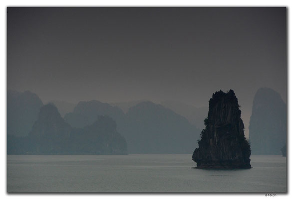 VN0015.Ha Long Bay,