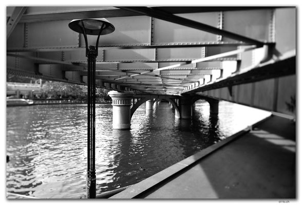 AU1256.Melbourne City.Sandridge Rail Bridge