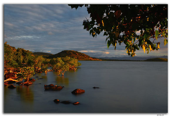 FJ0089.Vatia Beach