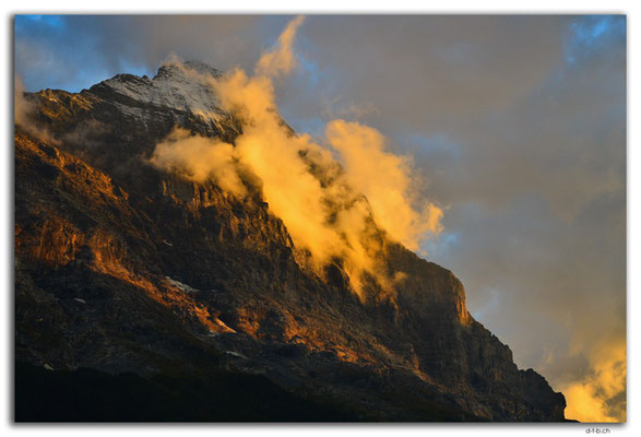 GW0459.Eigernordwand mit Abendwolken