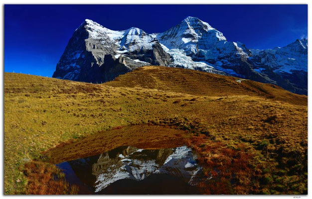 GW0479.Eiger und Mönch mit Bergsee