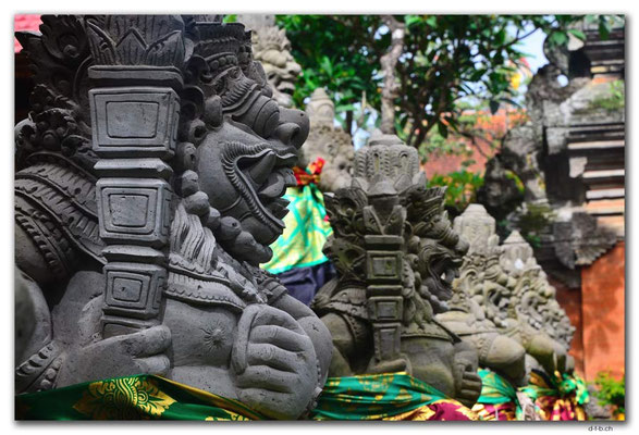 ID0129.Ubud.Palace
