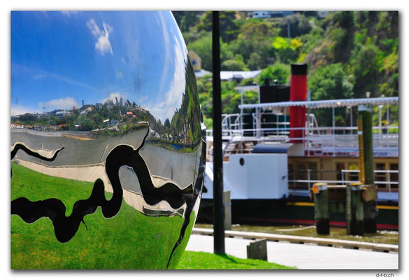 NZ0423.Whanganui River Art