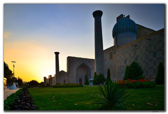 UZ0120.Samarkand.Registan