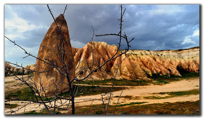 TR0778.Göreme.Rose Valley