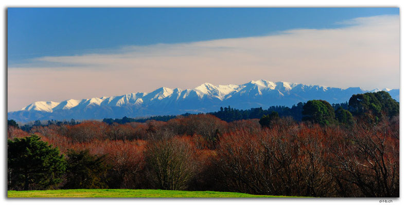 NZ0964.Christchurch.Sawers Arms Reserve.Mountain view
