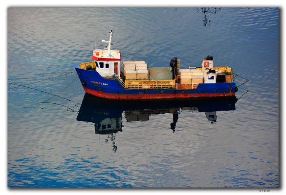 GR0354.Kleines Frachtschiff