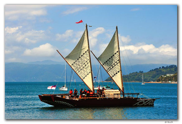 NZ0458.Wellington.Hafen.Traditionelles Schiff