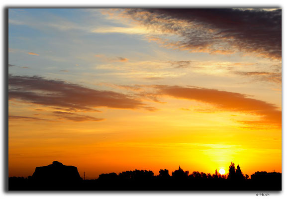 CN0147.Festungsruine.Xitancun.Sonnenaufgang