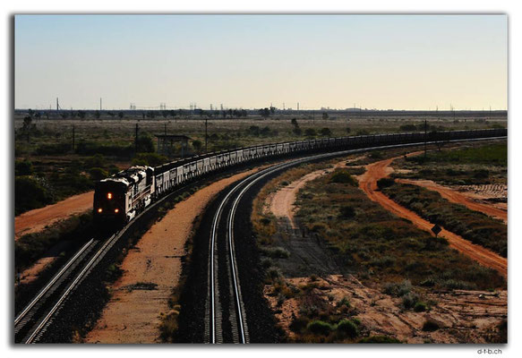 AU0284.South Hedland,EmptyTrain back