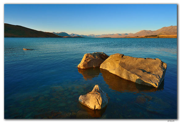 NZ0773.Lake Tekapo