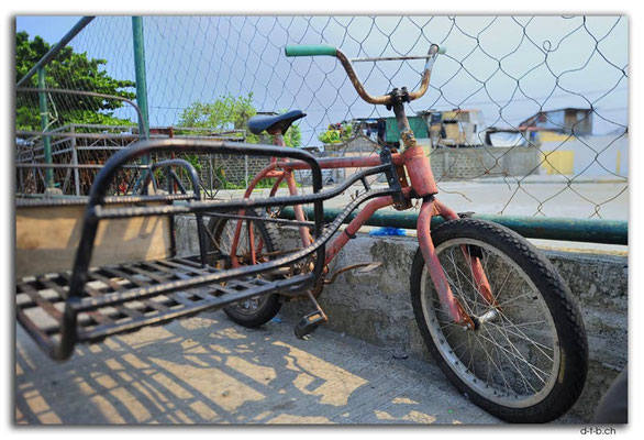 PH0141.Manila.Bike with sidecar