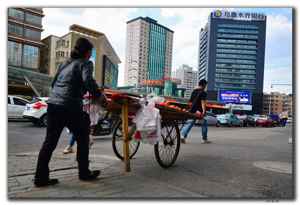 CN0031.Urumqi.Verkaufsstand
