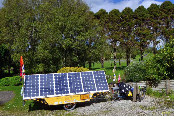 NZ: Solatrike in Bombay Hills bei Nick & Ngaire