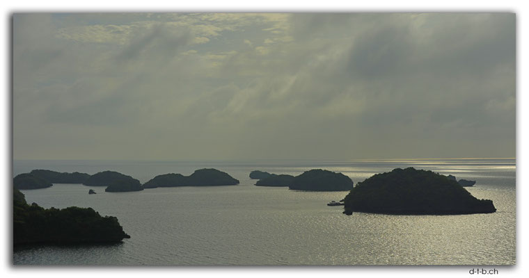 PH0072.Alaminos.Hundred Islands. View from Governor Island