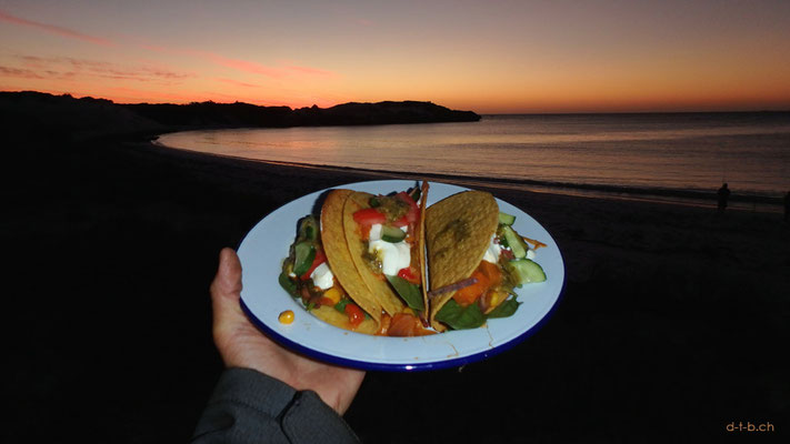 AU:Sandy Cape, Tacos at the Beach