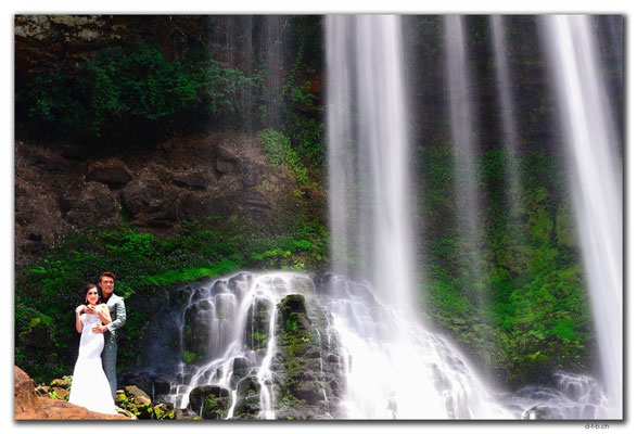VN0346.Dambri Fall
