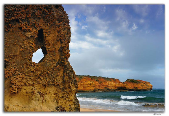 AU1160.Bay of Martyrs