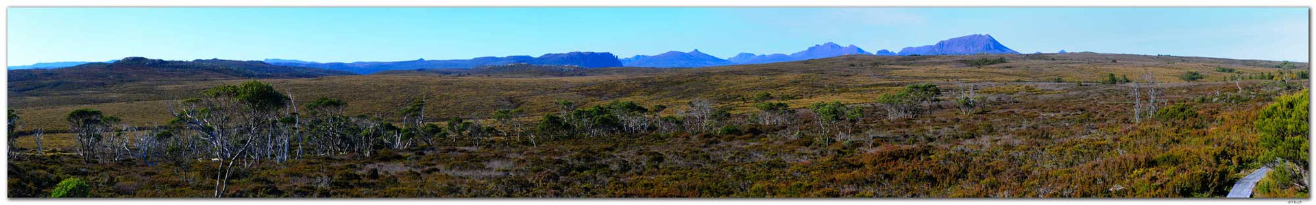 AU1354.Overland Track.Mountain panorama