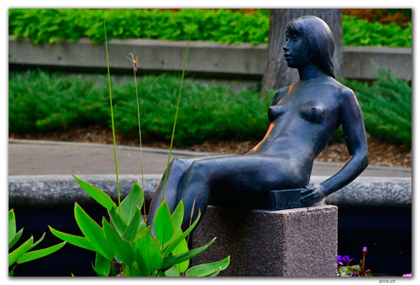 CA0833.Winnipeg.Leo Mol Sculpture Park