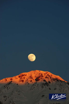 P0121.Mond über Älpeltispitz.Klosters.CH