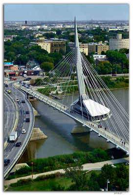 CA0830.Winnipeg.Esplanade Riel Footbridge