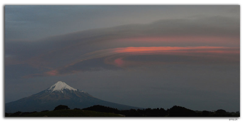 NZ0404.Mt.Taranaki view from Cape Egmont Boat Club